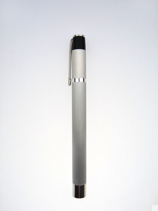 Diagnostikleuchte-aus-Aluminium-LED-weiß-Farbe:-silber-onlineshop-DoctorLab