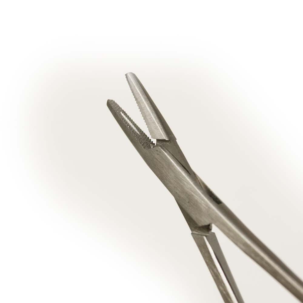 Peha-instrument-Nadelhalter-Mayo-Hegar-gerade-DoctorLab