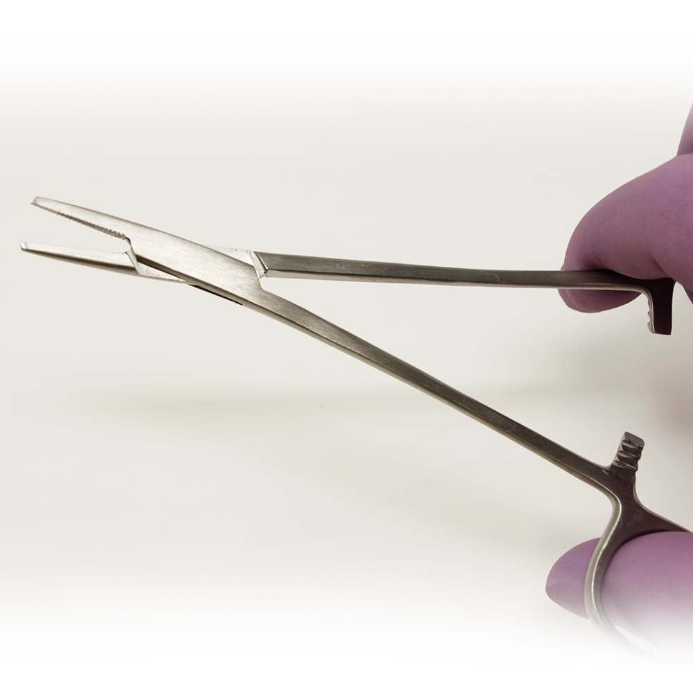 Peha-instrument-Nadelhalter-Mayo-Hegar-gerade-DoctorLab